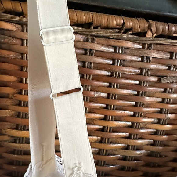 Her Majesty Girls Size 4 Crinoline slip - Picture 3 of 10